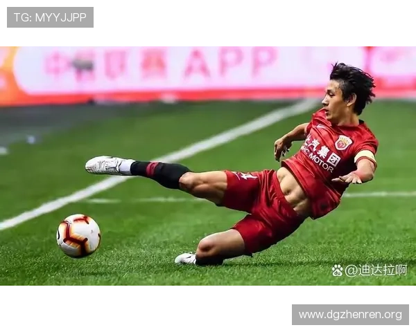 以火炎焱燚之势苏超球员脖挂麦克风密如项链引爆赛场全网热议话题