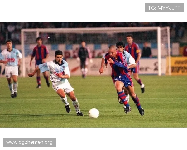 国际球星外星人罗纳尔多空降广州与球迷近距离互动再掀城市狂欢